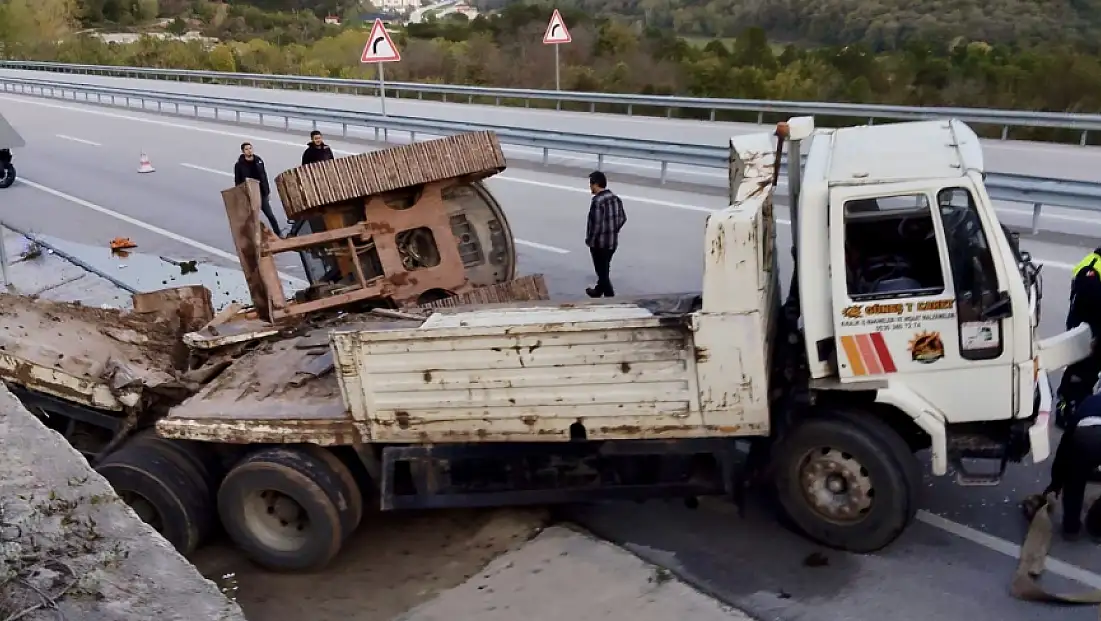 Çakraz yolunda ilginç kaza!