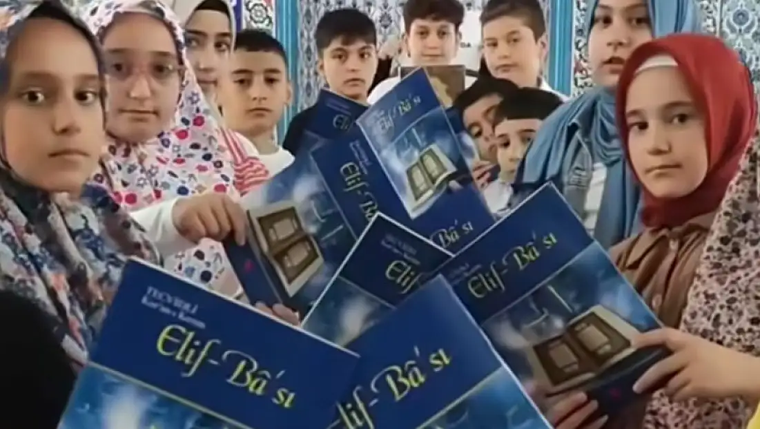 Çocuklar Kur'an öğreniyor!