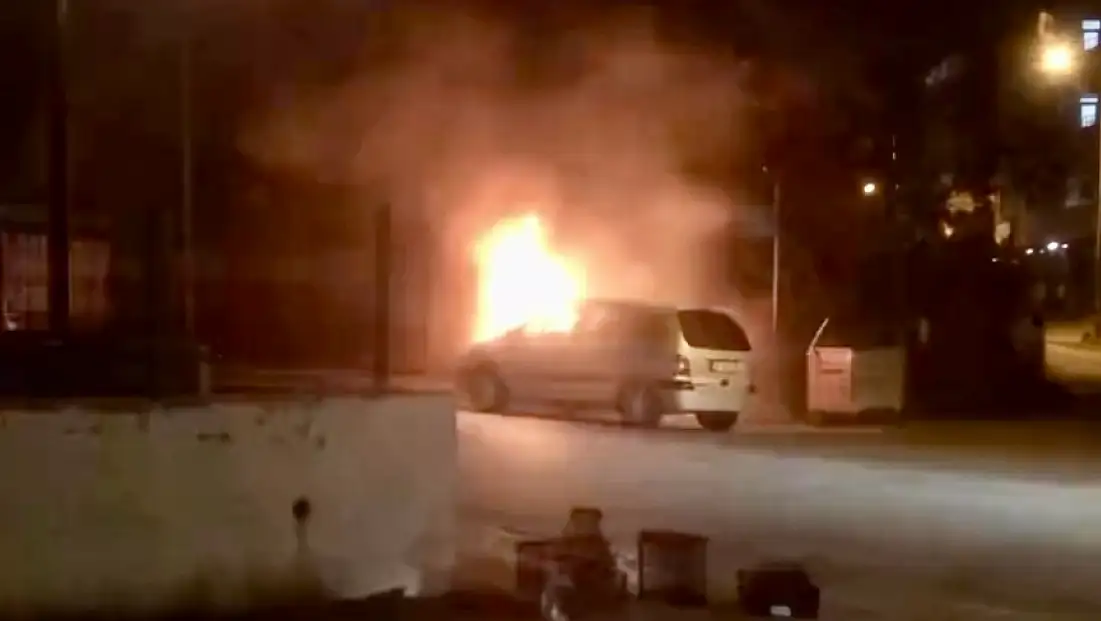 Seyir halindeki araçta yangın