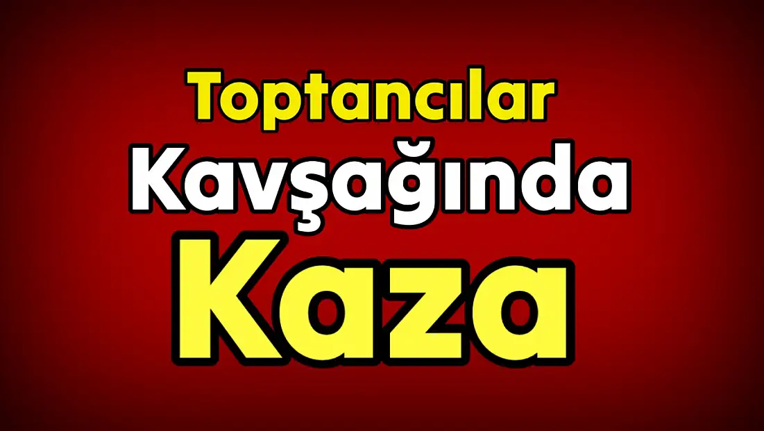 Motosiklettekiler yere savruldu