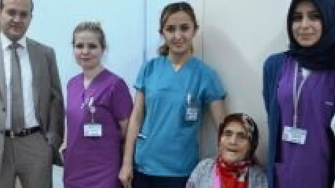 101 yaşında Fatma Nineye Kalça Protezi takıldı