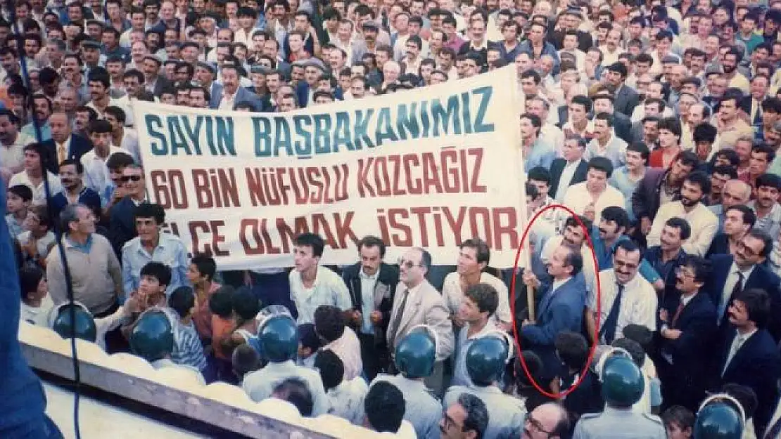 30 yıl önce çekilen fotoğraftaki ayrıntı!