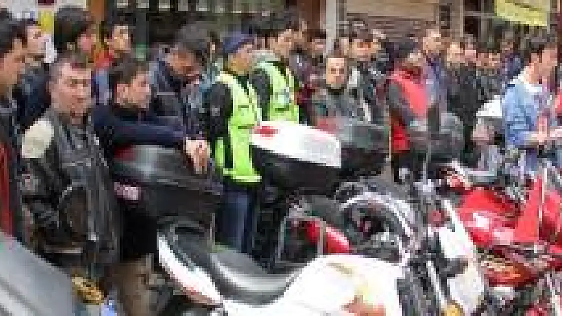 50 Motosikletli farkındalık için bir araya geldi