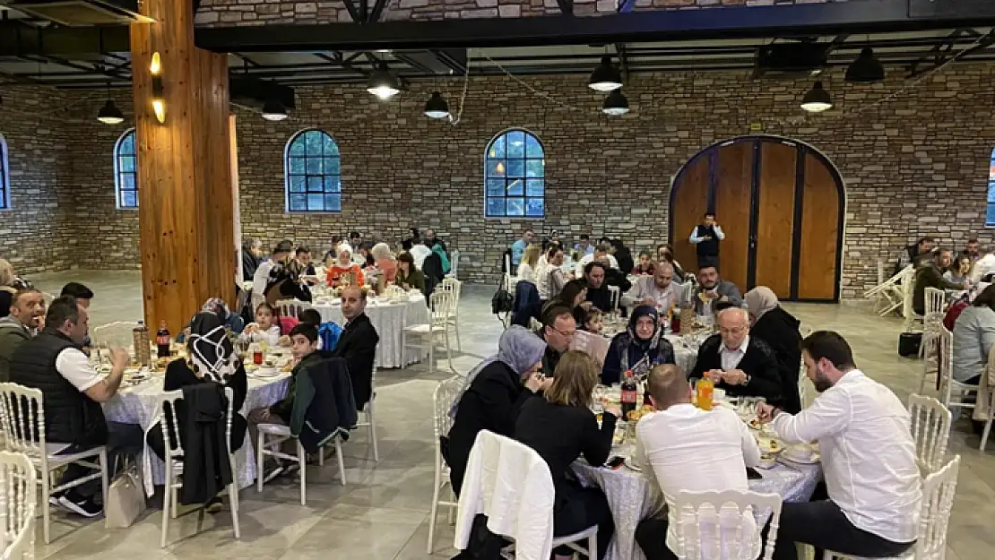 7A Yapı Market ailesi iftarda buluştu