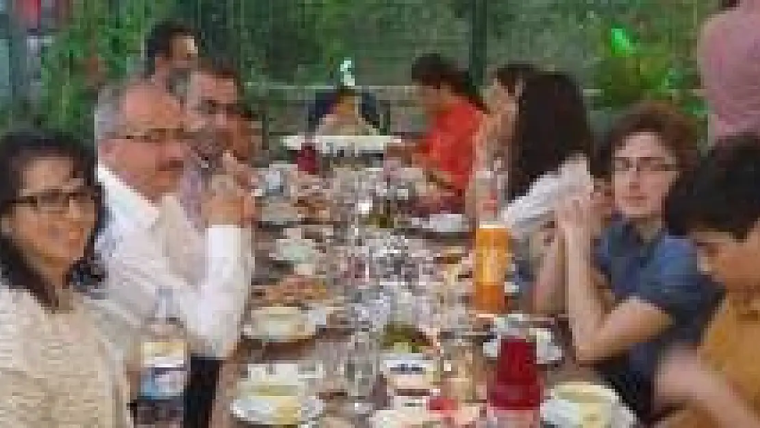 Adliye çalışanları iftarda buluştu