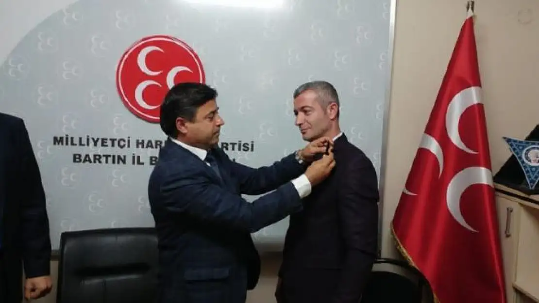 Ak Parti'den istifa etmişti, MHP'ye katıldı