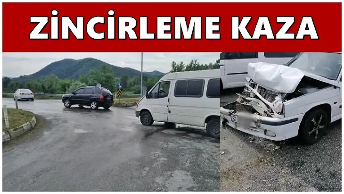 Akçamescit kavşağında zincirleme kaza