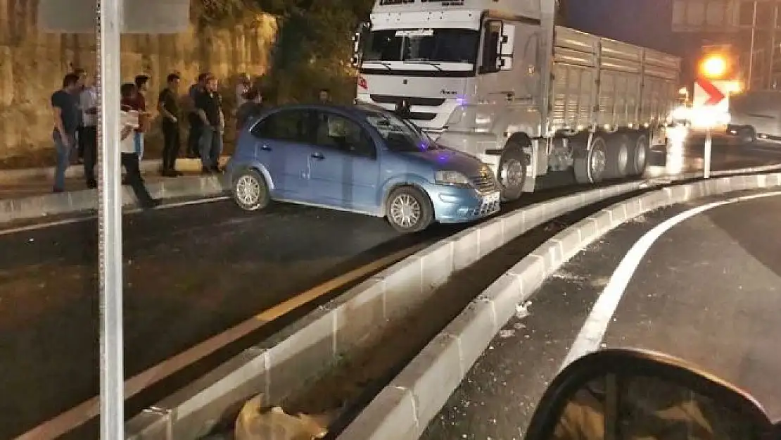 Akıllı kavşakta kaza