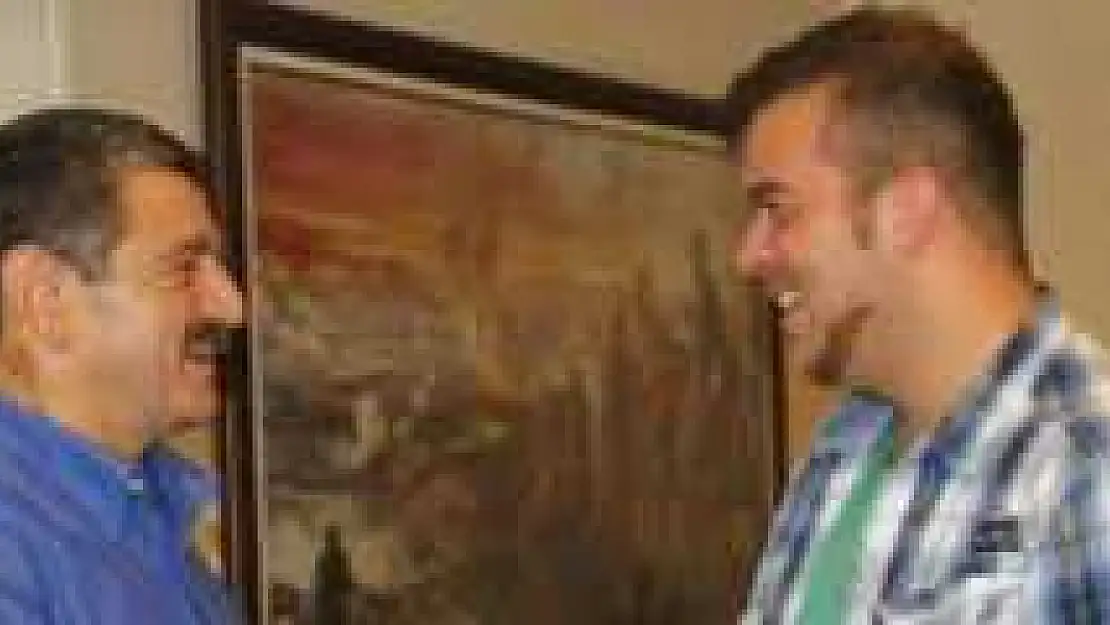 AKIN'DAN LÜNEN'DEN GELEN STAJYERE SÜRPRİZ