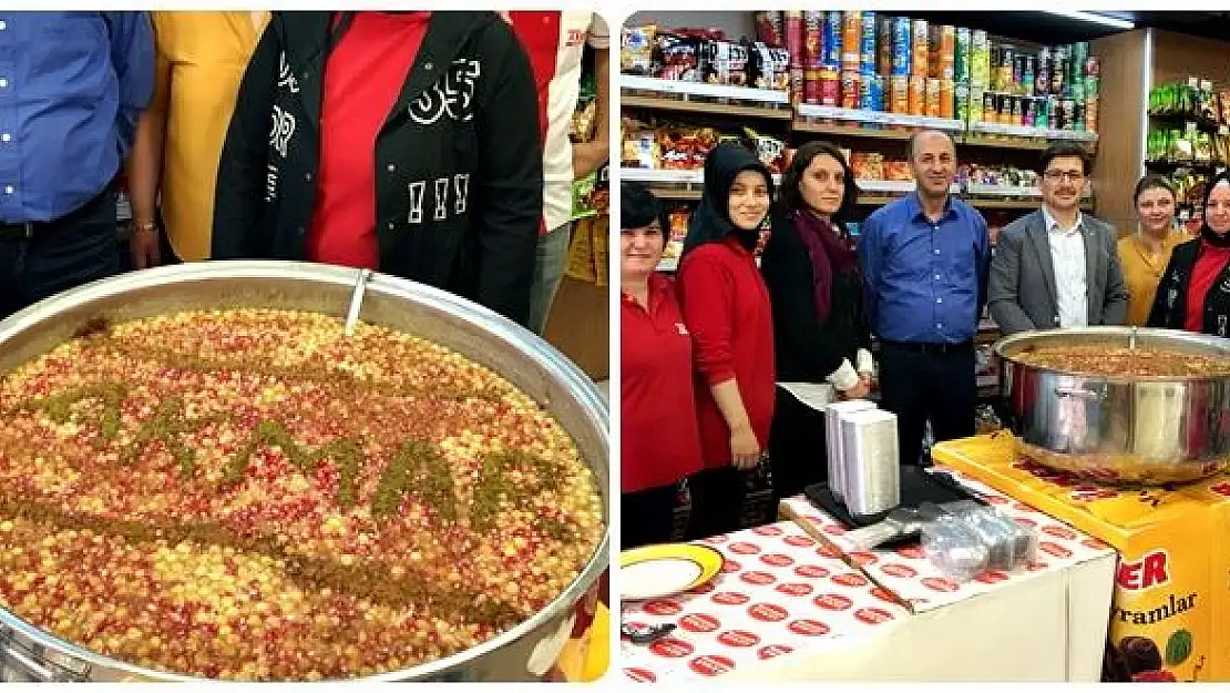 Akmar Market Müşterilerine Aşure İkram Etti 