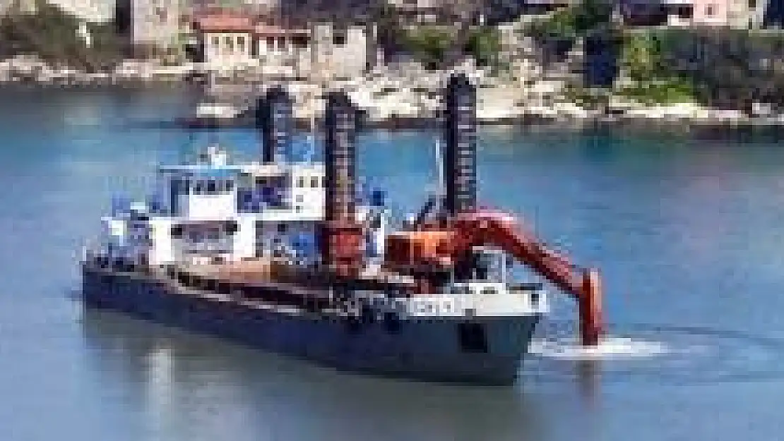 Amasra'da dip taraması yapılıyor