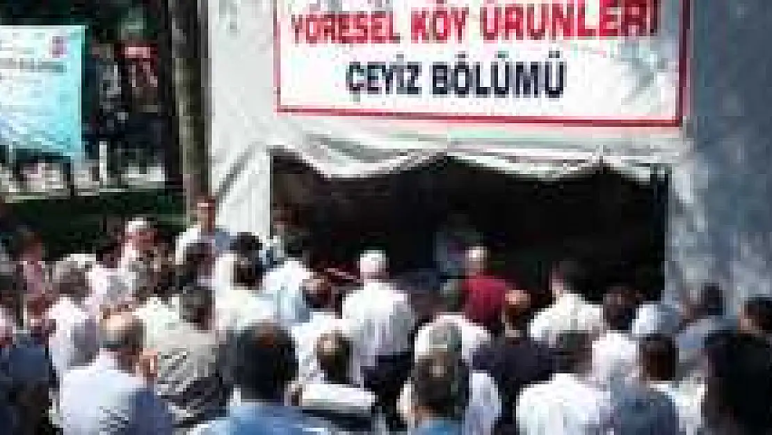 AMASRA'DA ÖĞRENCİLER YARARINA KERMES AÇILDI