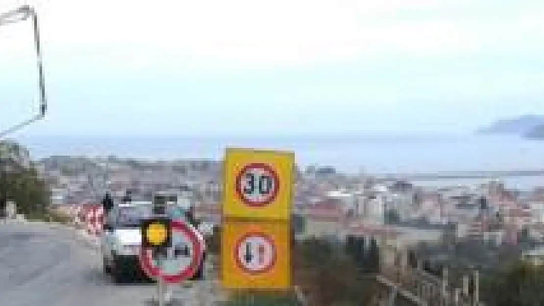 Amasra yolu bir saat trafiğe kapalı kaldı