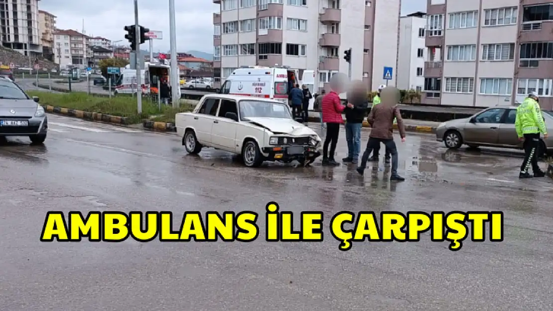 Ambulans ile çarpıştı