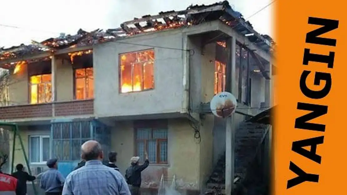 Arıt'ta bir ev yangında küle döndü