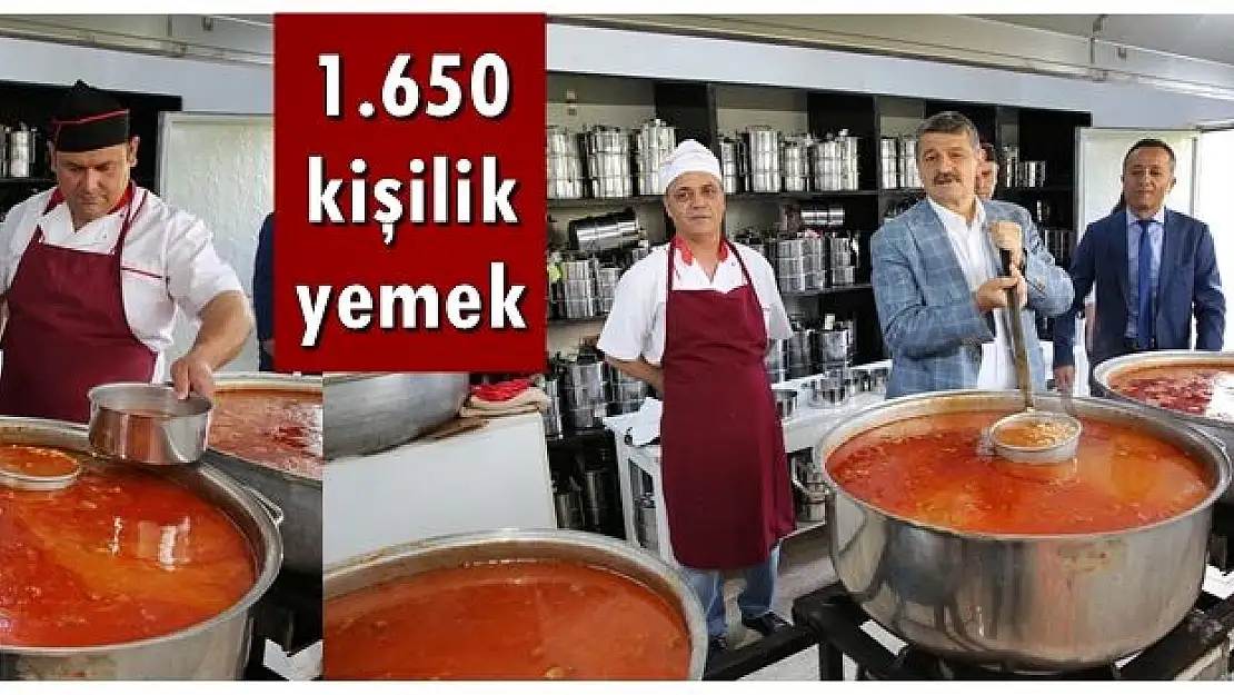 Aş evinde kazanlar kaynıyor