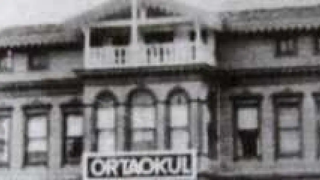AZİZOĞLU, TARİHİ BİNALARI İNCELEDİ