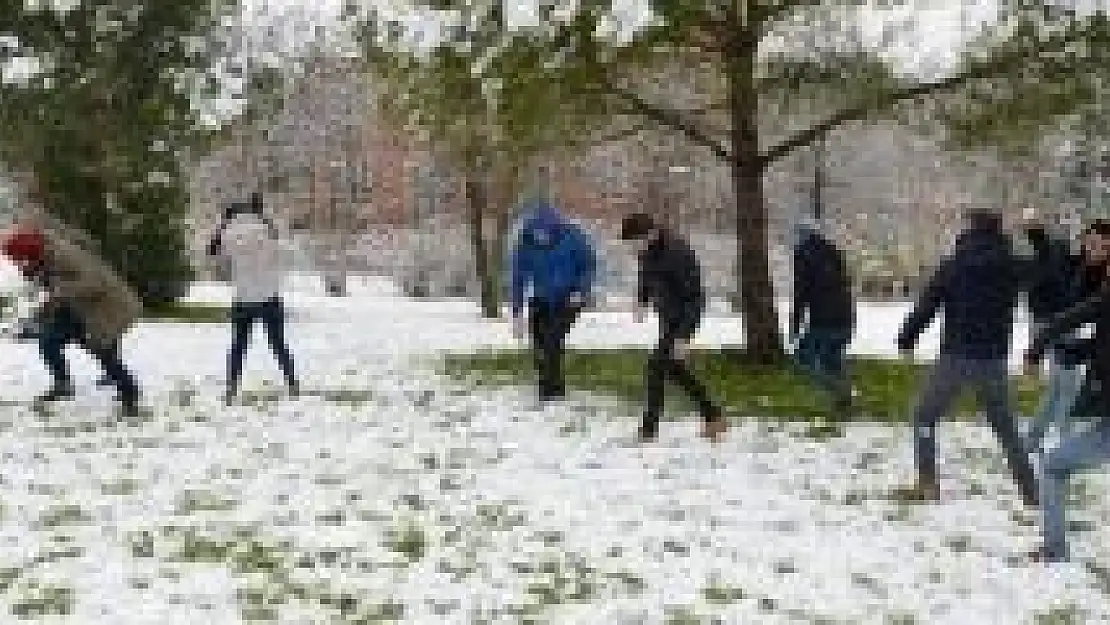 Bartın'da kar sevinci