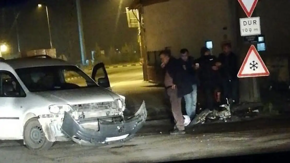 Bartın'da kaza, kafa kafaya çarpıştılar