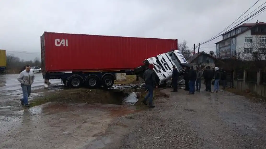 Bartın'da Tır kazası