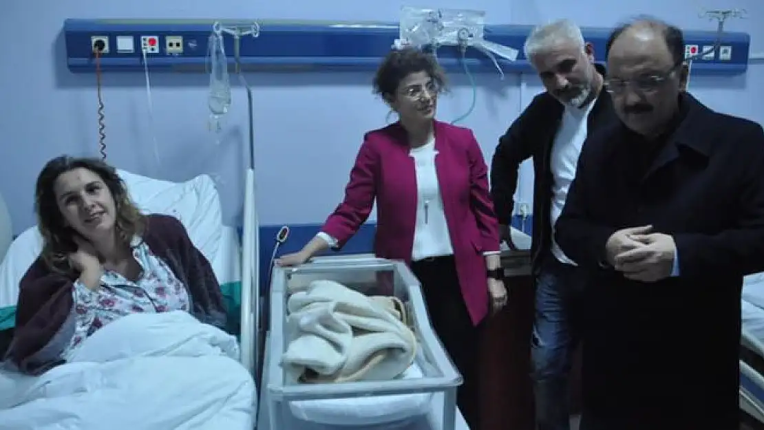 Bartın'da yılın ilk bebeğine ziyaret