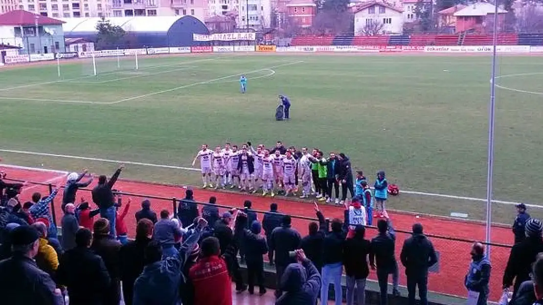 Bartınspor liderliğe yükseldi 