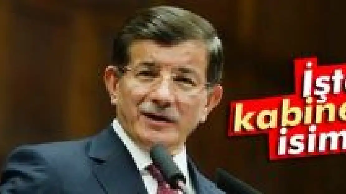 Başbakan Davutoğlu yeni kabineyi açıkladı