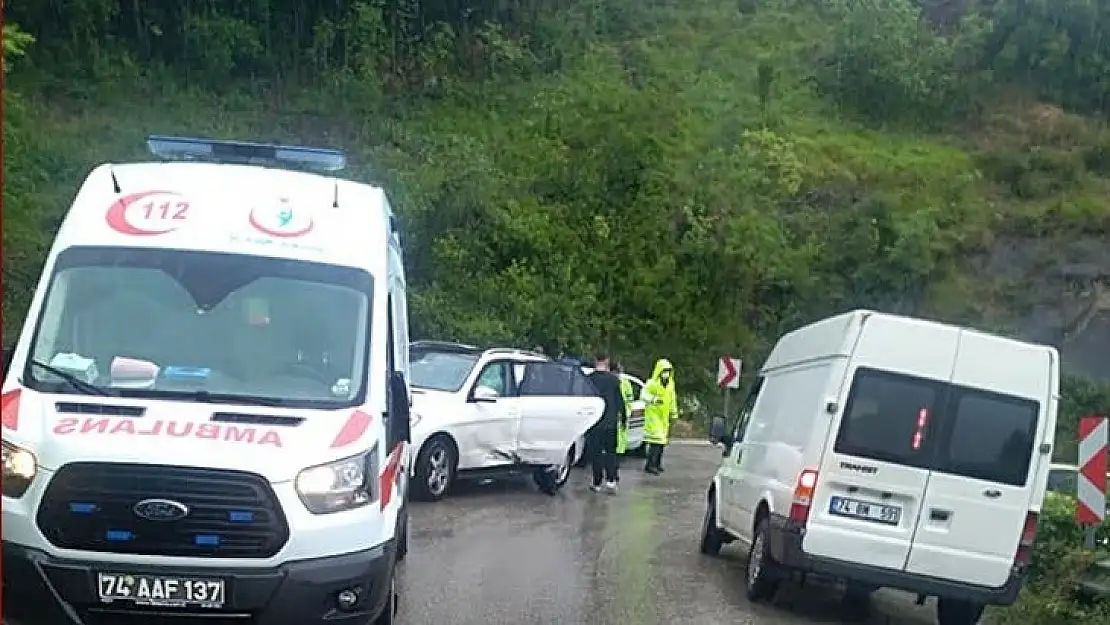 Bir kaza haberi de Kurucaşile yolundan