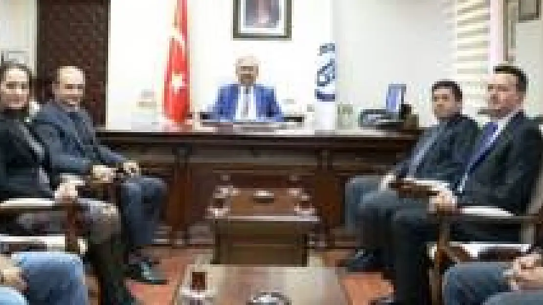 BÜ Logo Yarışmasında 2 Ödül Aldı