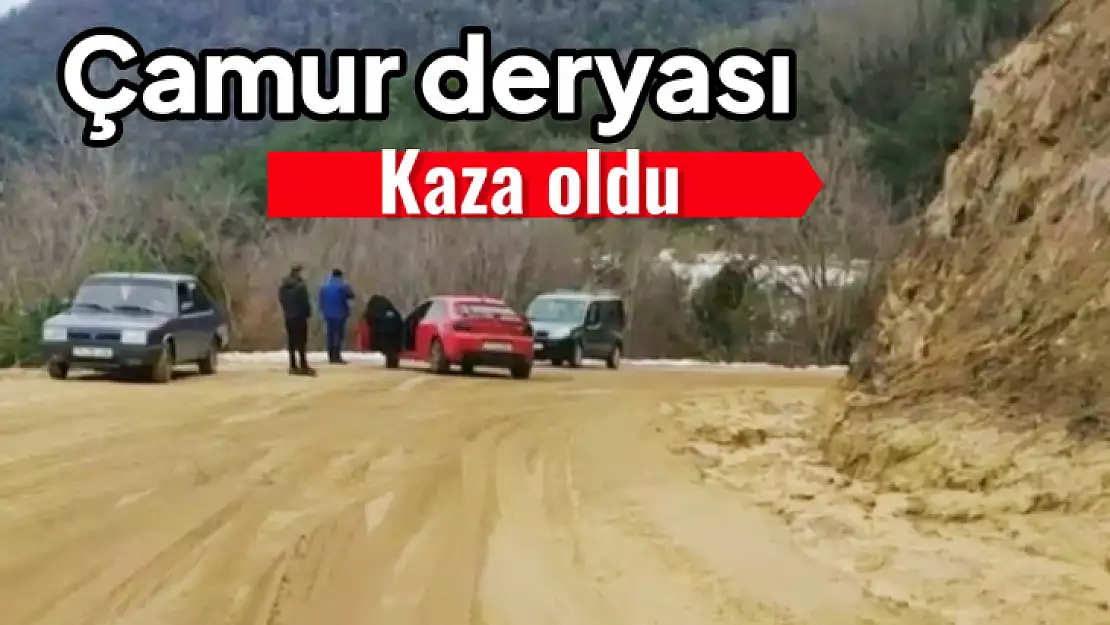 Çamur deryasına dönen yolda kaza