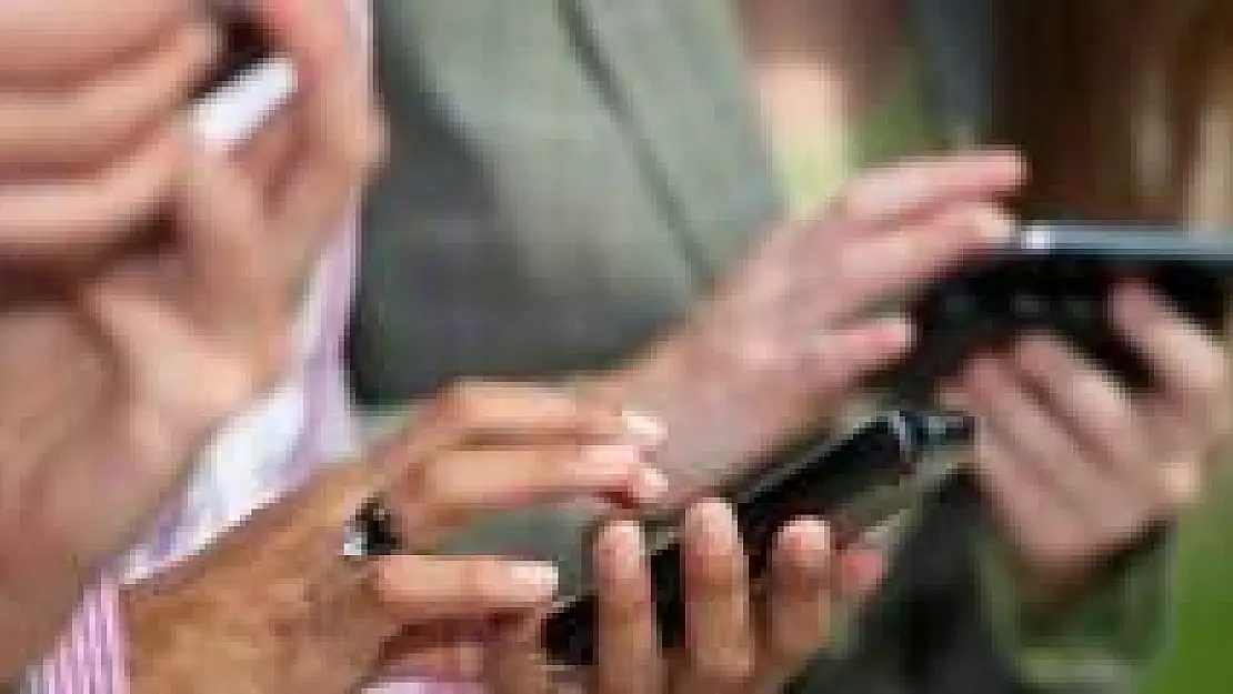 Cep telefonunuz sürekli ısınıp kapanıyorsa bu habere dikkat!