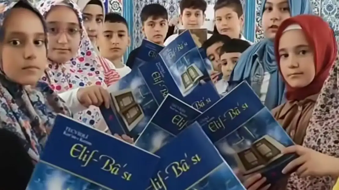 Çocuklar Kur'an öğreniyor!