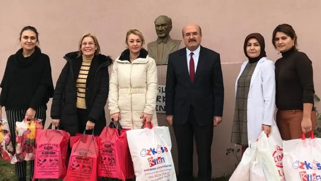 Çocuklar üşümesin diye uğraşıyorlar