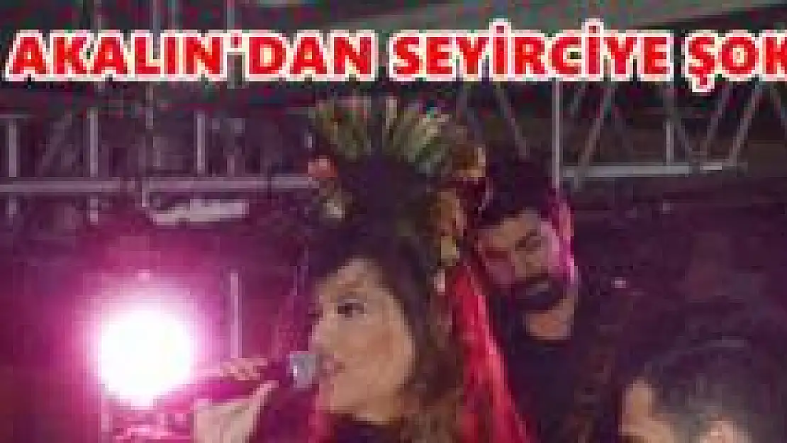 Demet Akalın seyirciye böyle fırça attı