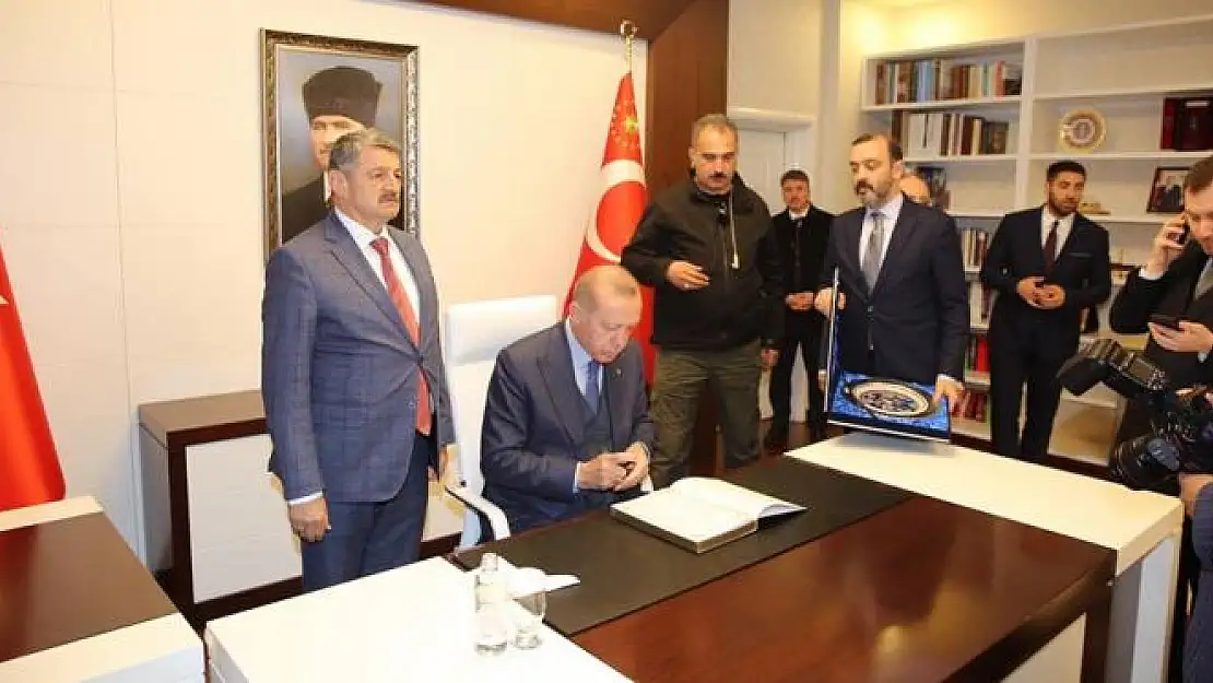 Erdoğan şeref defterine bakın neler yazdı