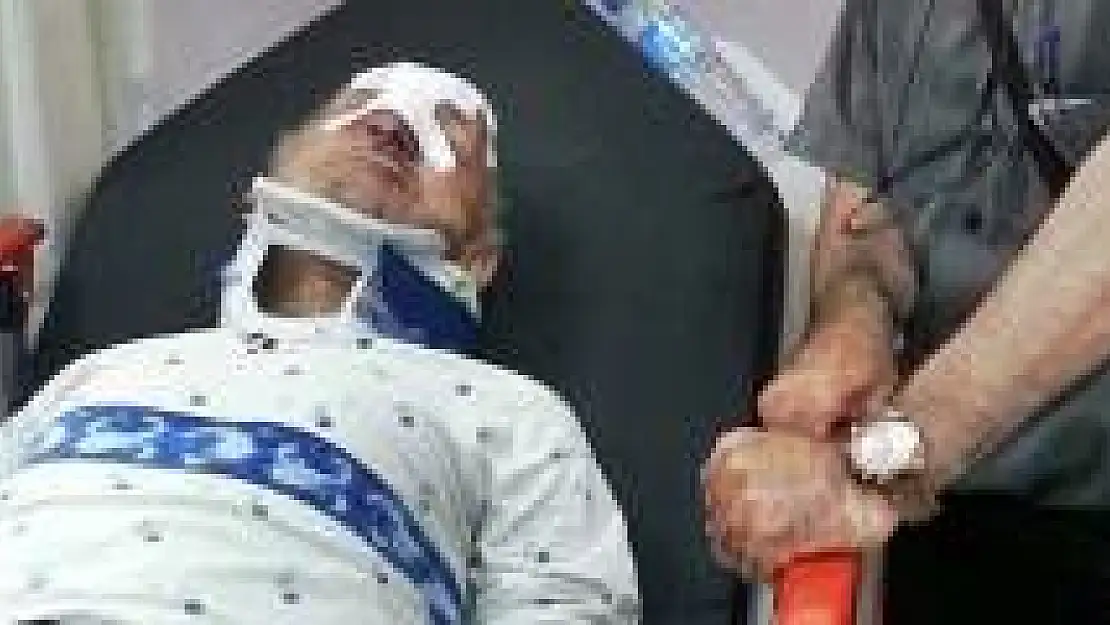 Erik toplarken eşinin üzerine düştü