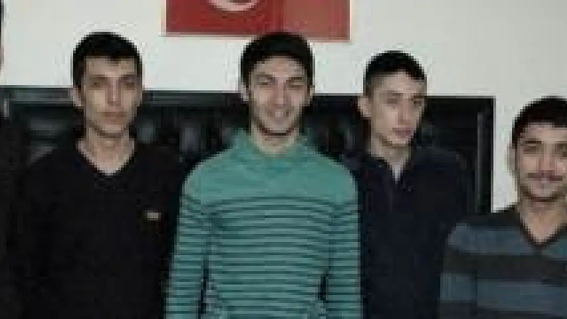 Facebook'a rakip oldular