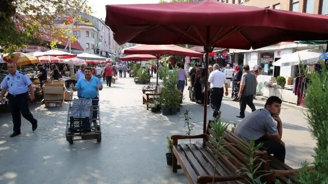 Galla pazarı önü trafiğe kapatıldı, işte nedeni!