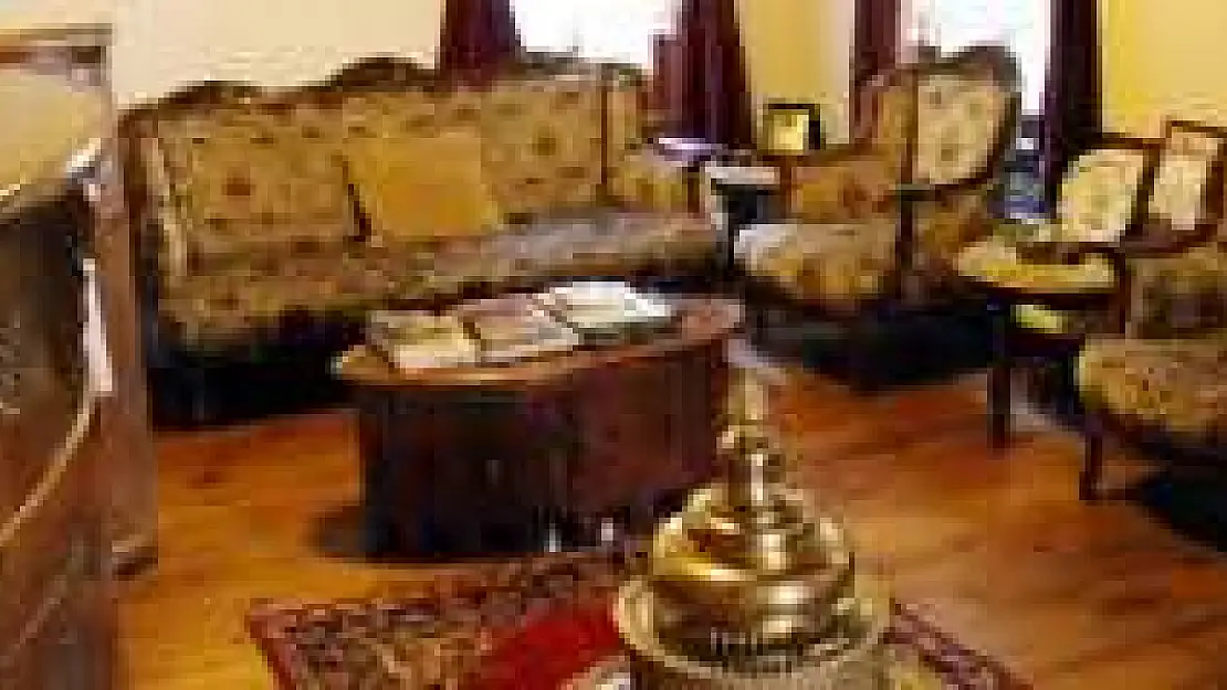 GEÇMİŞE YOLCULUĞUN ADI FATMA HANIM KONAĞI 
