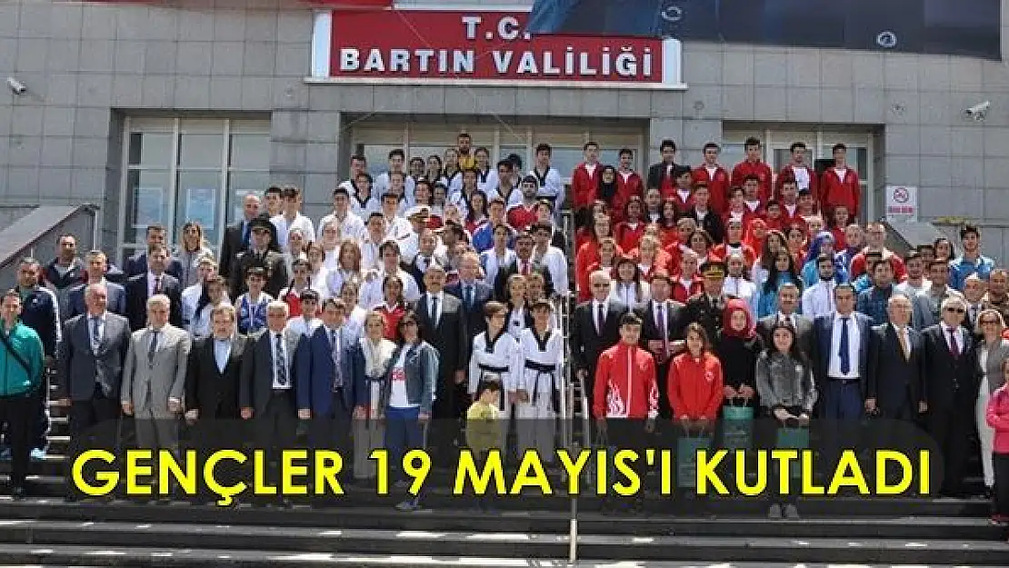 Gençler 19 Mayıs'ı Kutladı