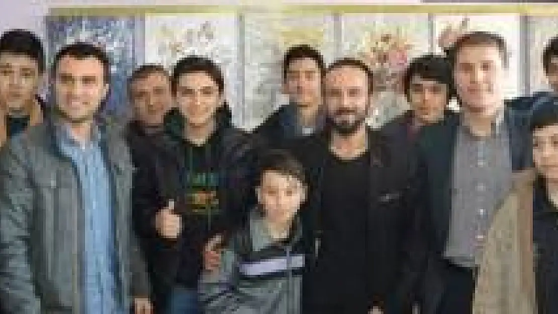 Gençler filografi sergisini gezdi