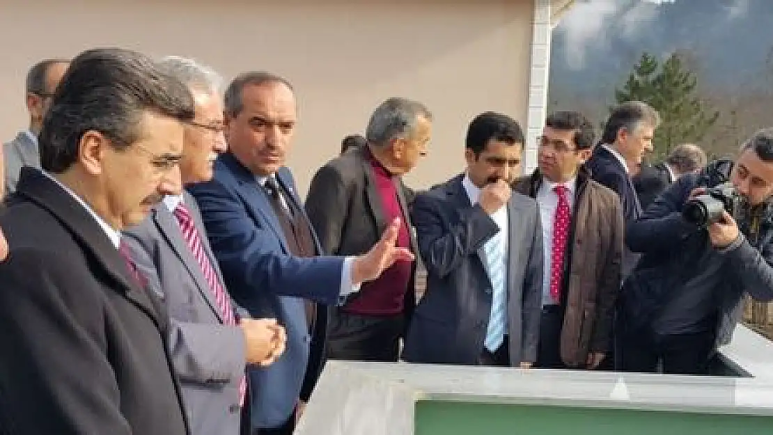 Hayırsever Uluslular Örnek Bir Davranış Sergiledi