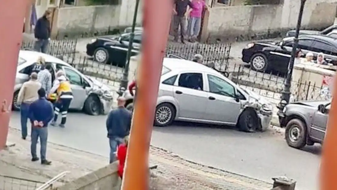 Hendekyanı caddesinde kaza!