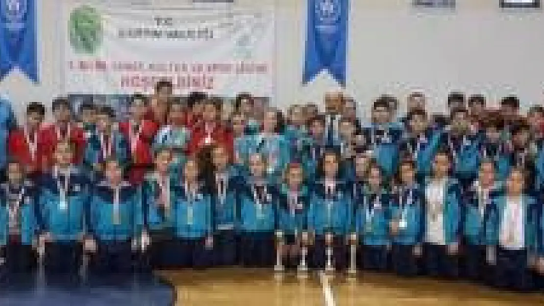 Hentbolde İl Birincisi Akçamescit