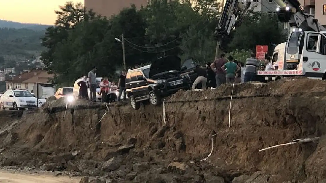 İki lastiği boşta kaldı