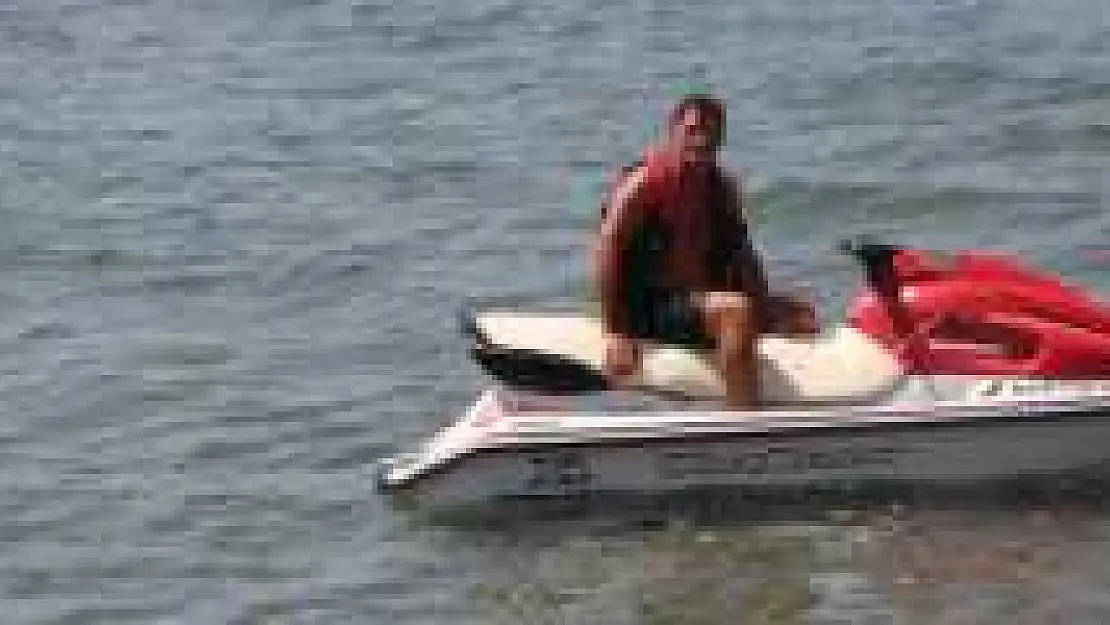 İNKUMU'NDA BOĞULMALARA JET SKİ ÖNLEMİ
