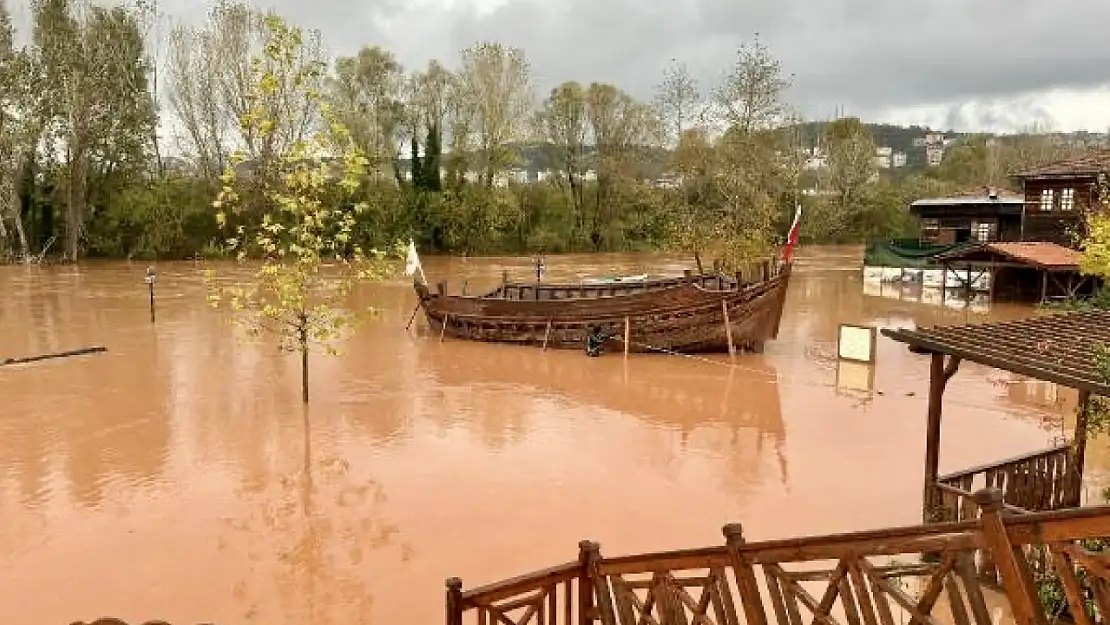 Irmakta su seviyesi 5 metre yükseldi