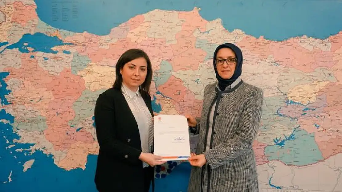 İşte Ak Parti'nin Yeni Kadın Kolları Başkanı