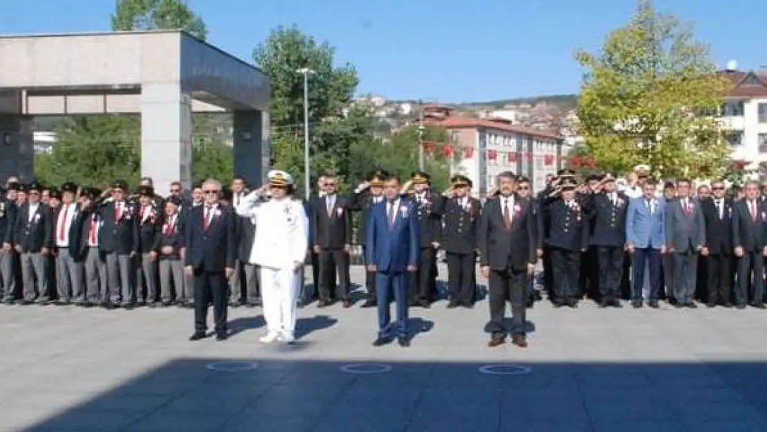 Kahraman gazilerimize minnet ve şükran borçluyuz