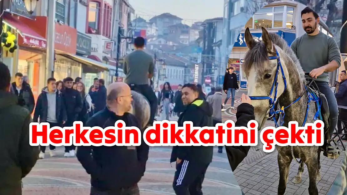 Kalabalık Caddeye Atla Girdi